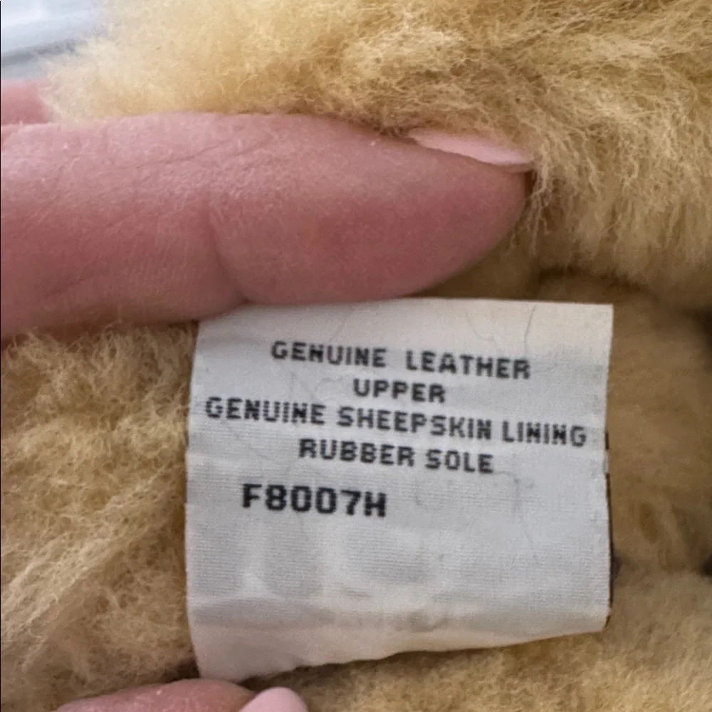 UGG Shearling Lined Leather boots, cuff rolls down or up. - Picture 4 of 8